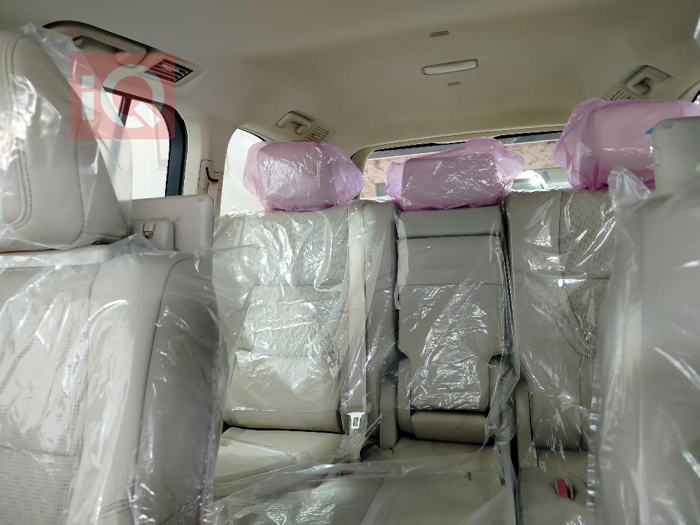 تۆیۆتا لاند کروزەر